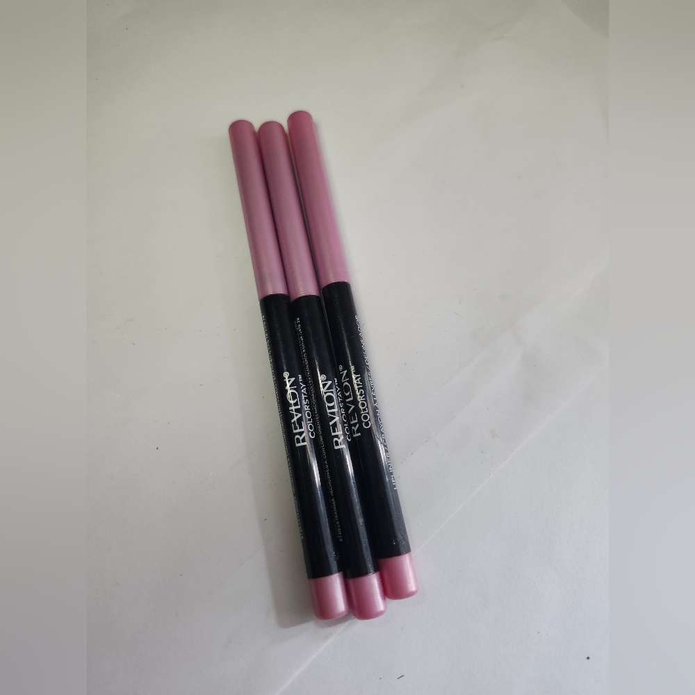 Revlon Color Stay Lip Liner-  soft pink